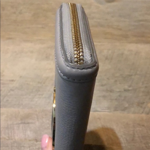 Tory Burch Amanda Continental Zip Around Wallet - Picture 5 of 8